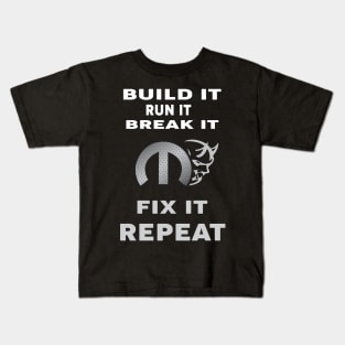 Build It run ti Kids T-Shirt